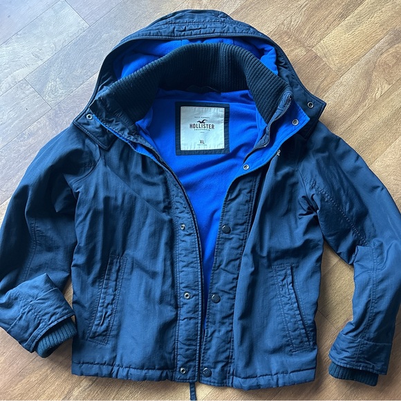 ‼️SOLD‼️⭐️Hollister Jacker⭐️ - Picture 4 of 7